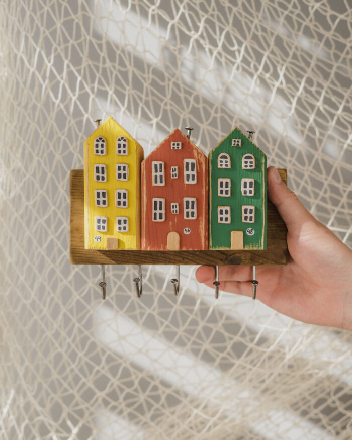 Wieszak na Klucze z Domkami Żółty